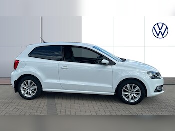 Used Volkswagen Polo 2015 for sale - 75910848: Photo