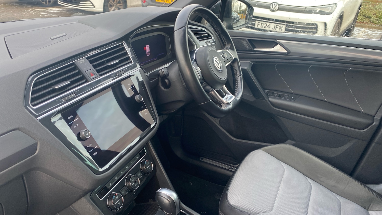 Used Volkswagen Tiguan 2020 for sale - 77129430: Photo 2