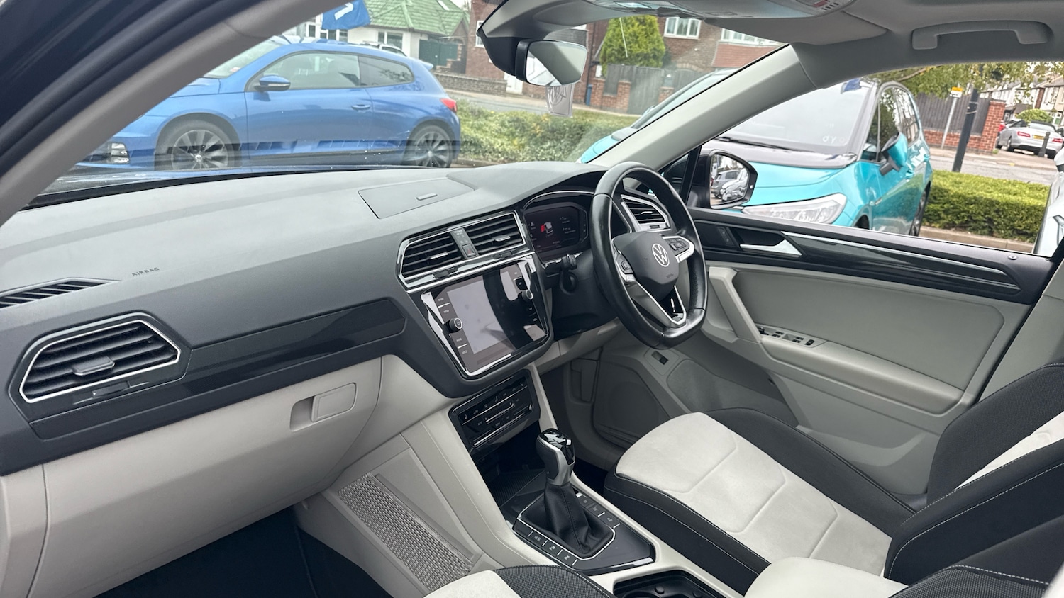 Used Volkswagen Tiguan 2022 for sale - 76465985: Photo 2