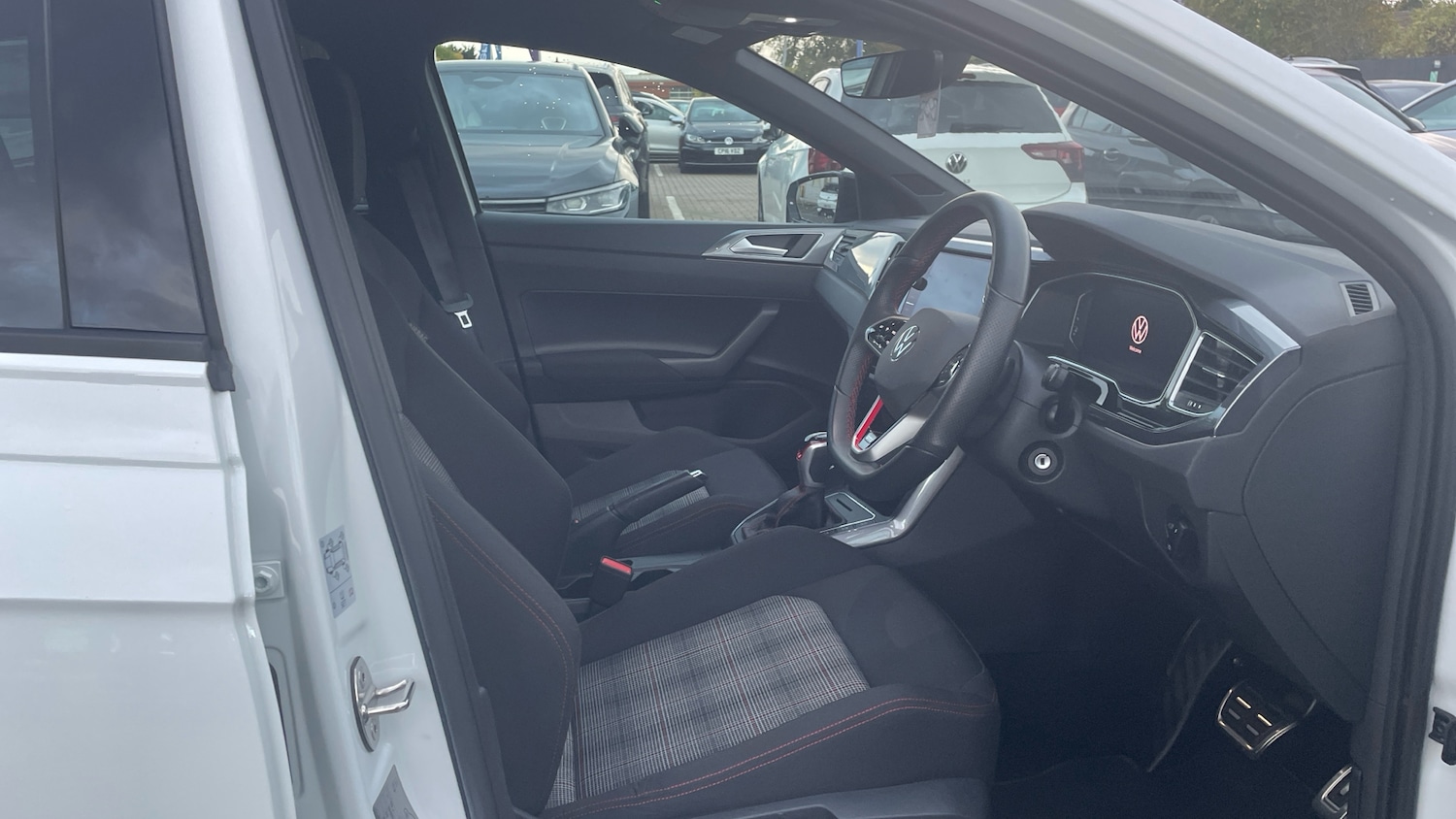 Used Volkswagen Polo 2023 for sale - 76427788: Photo 15