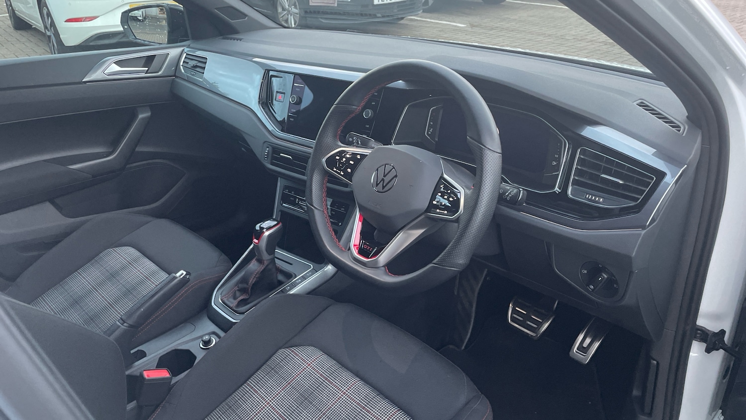 Used Volkswagen Polo 2023 for sale - 76427788: Photo 6