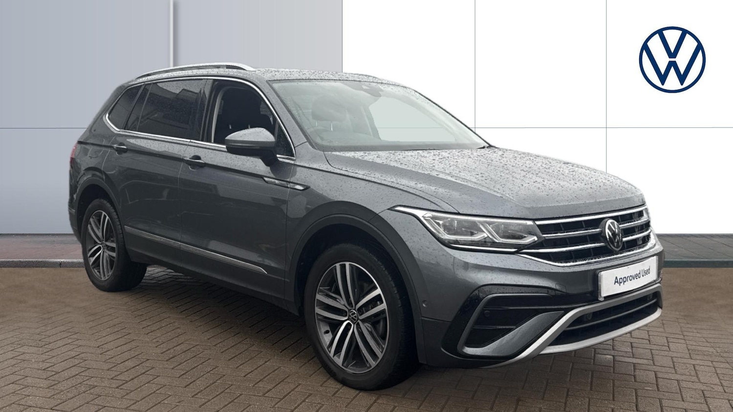 Used Volkswagen Tiguan Allspace 2023 for sale - 76796816: Photo 1