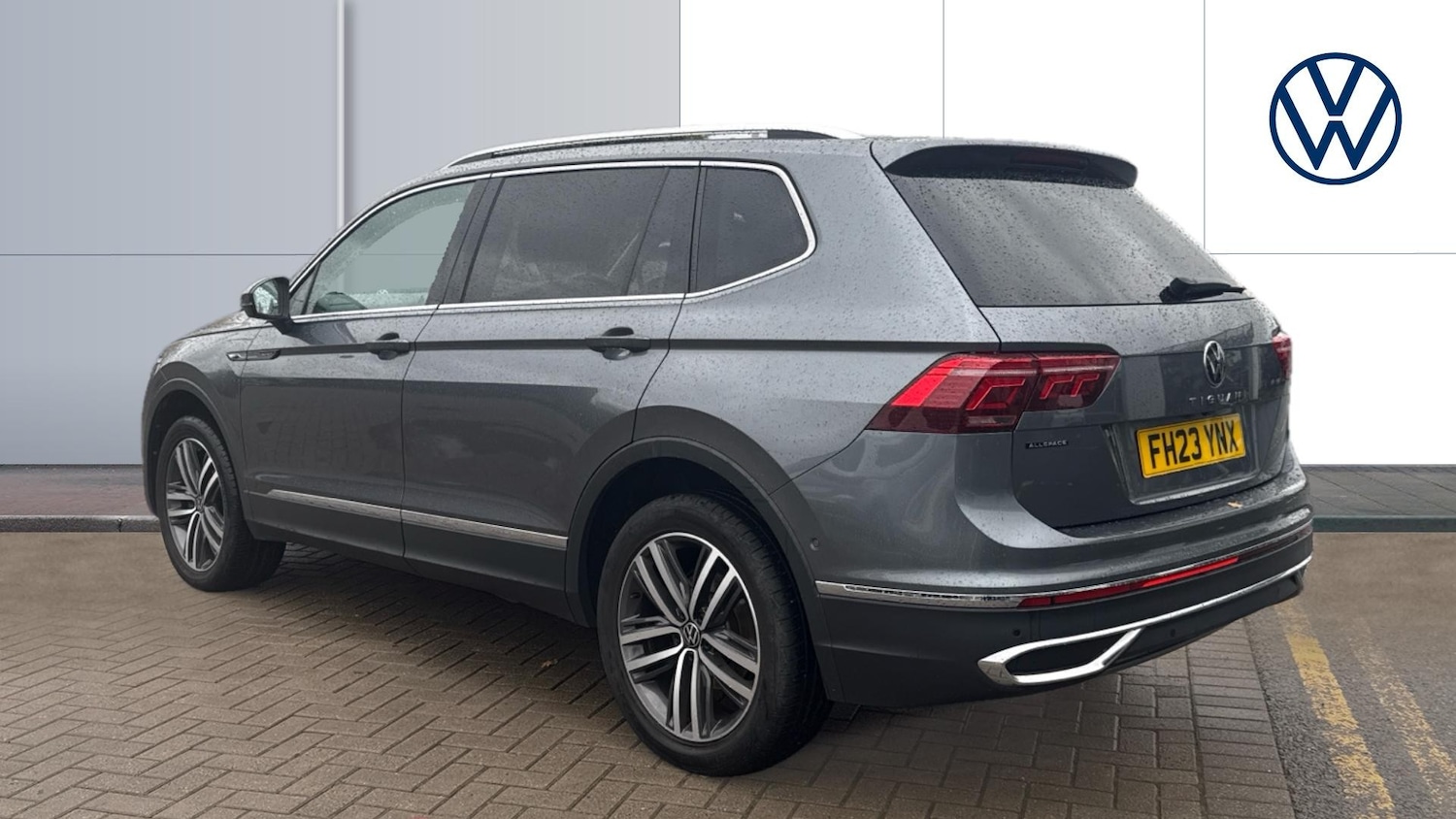 Used Volkswagen Tiguan Allspace 2023 for sale - 76796816: Photo 3
