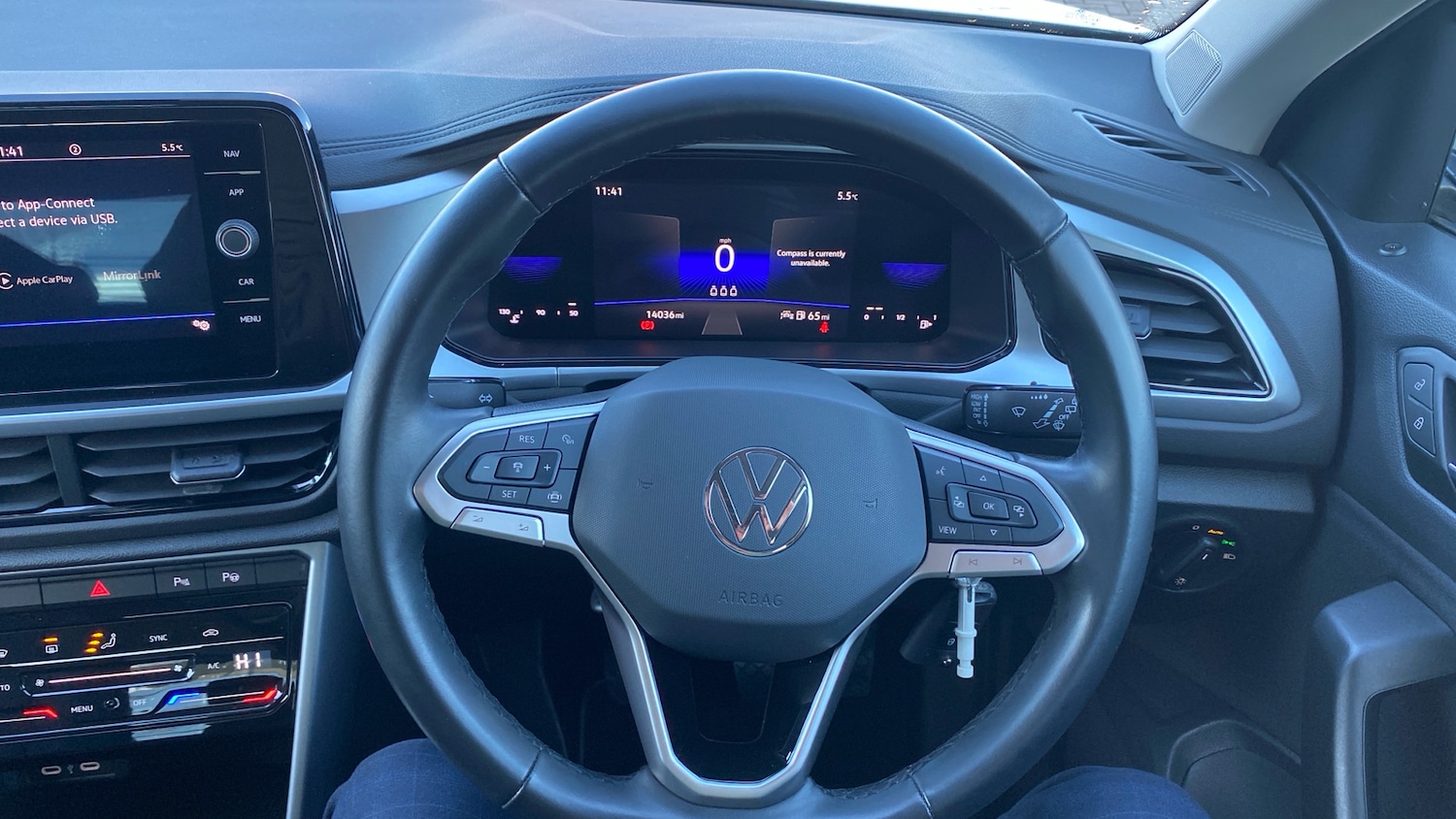 Used Volkswagen T-Roc 2023 for sale - 76706265: Photo 10