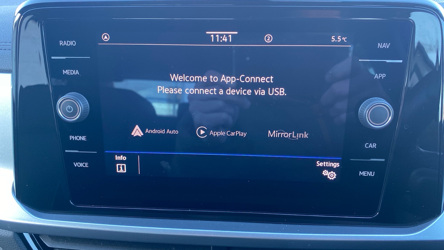 Used Volkswagen T-Roc 2023 for sale - 76706265: Photo 12