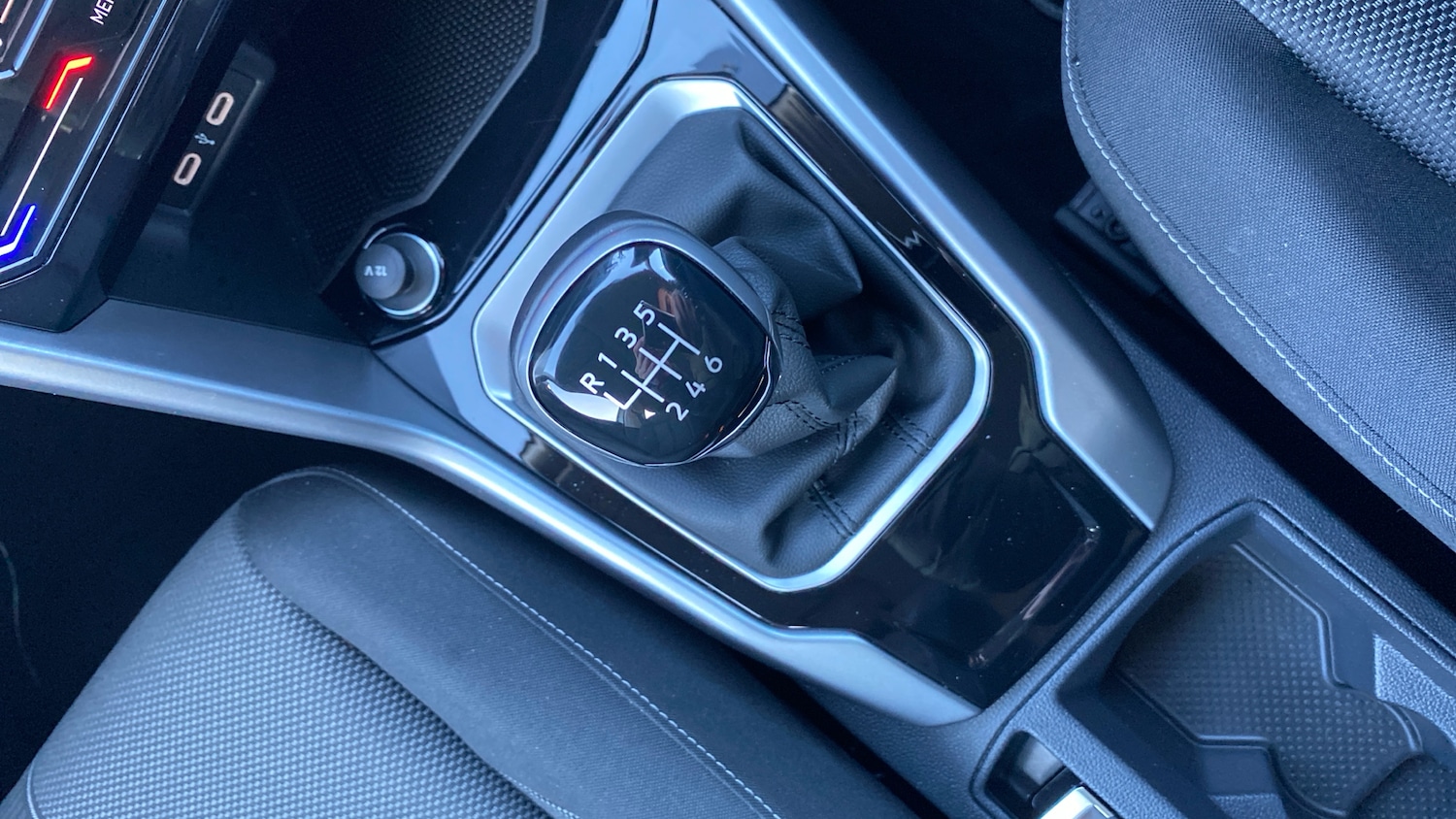 Used Volkswagen T-Roc 2023 for sale - 76706265: Photo 14