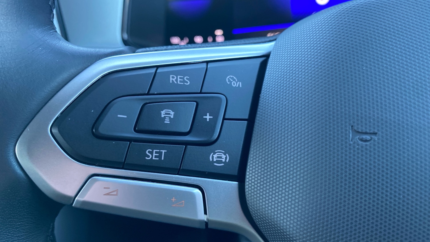 Used Volkswagen T-Roc 2023 for sale - 76706265: Photo 17