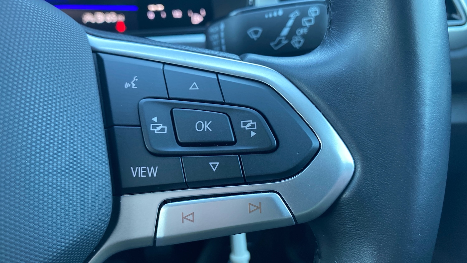 Used Volkswagen T-Roc 2023 for sale - 76706265: Photo 18