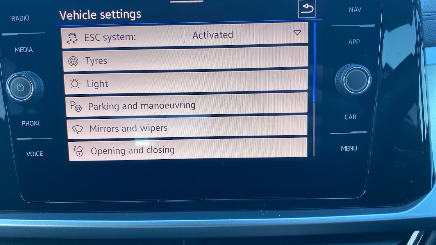 Used Volkswagen T-Roc 2023 for sale - 76706265: Photo 24