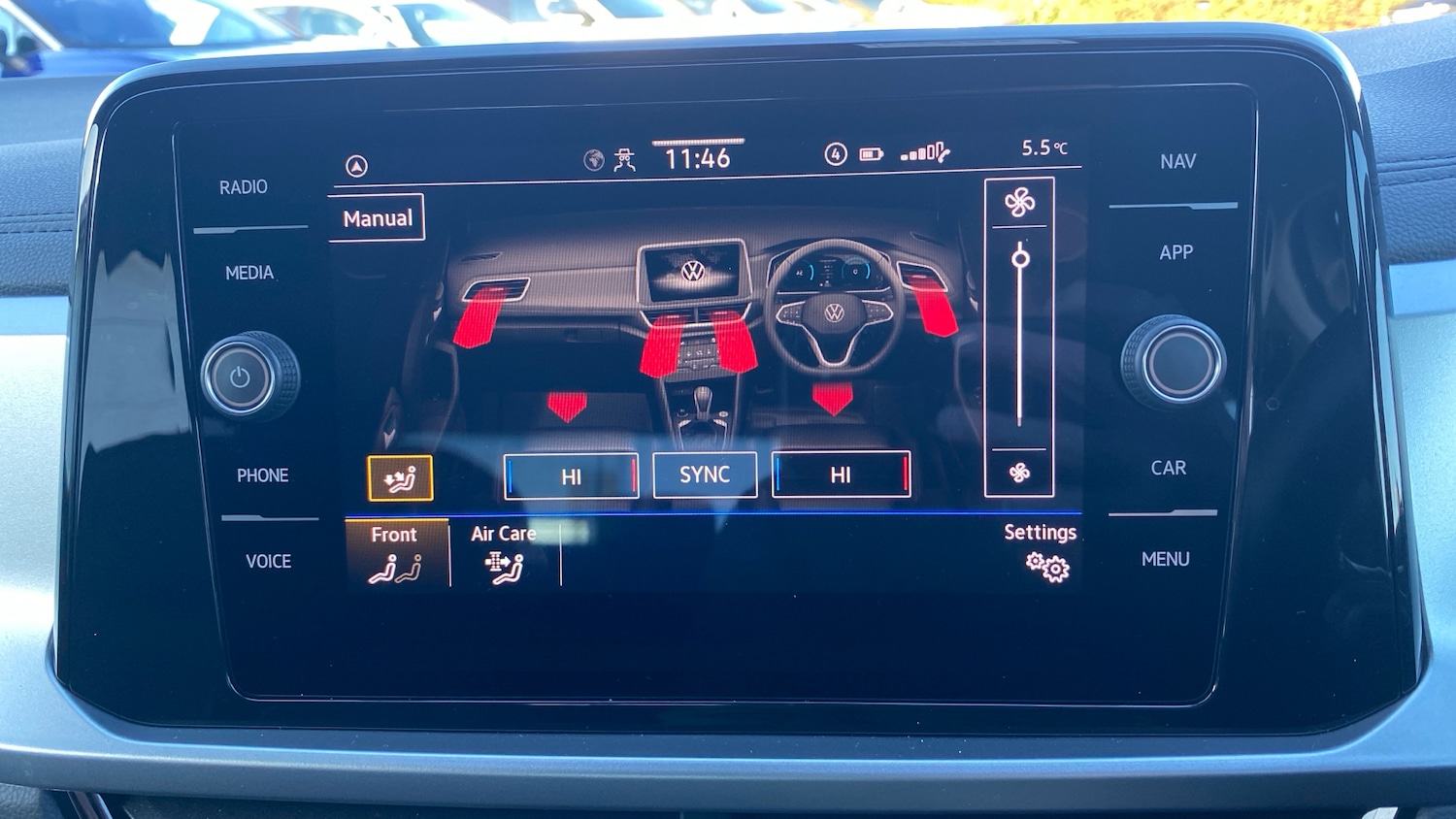 Used Volkswagen T-Roc 2023 for sale - 76706265: Photo 34