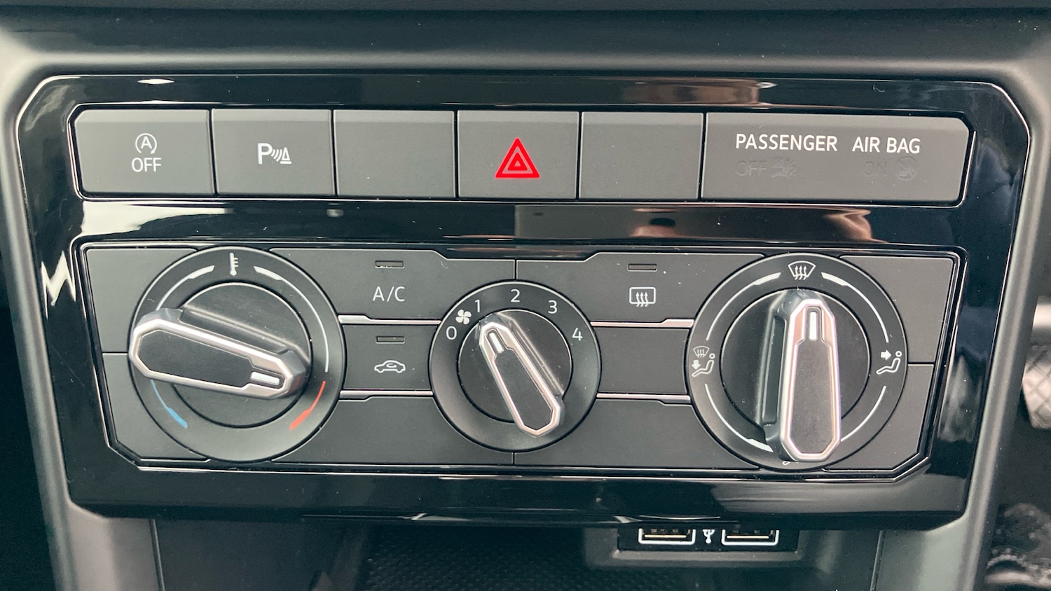 Used Volkswagen T-Cross 2019 for sale - 76490447: Photo 13