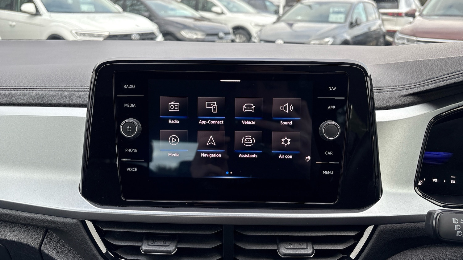 Used Volkswagen T-Roc 2023 for sale - 76980743: Photo 12