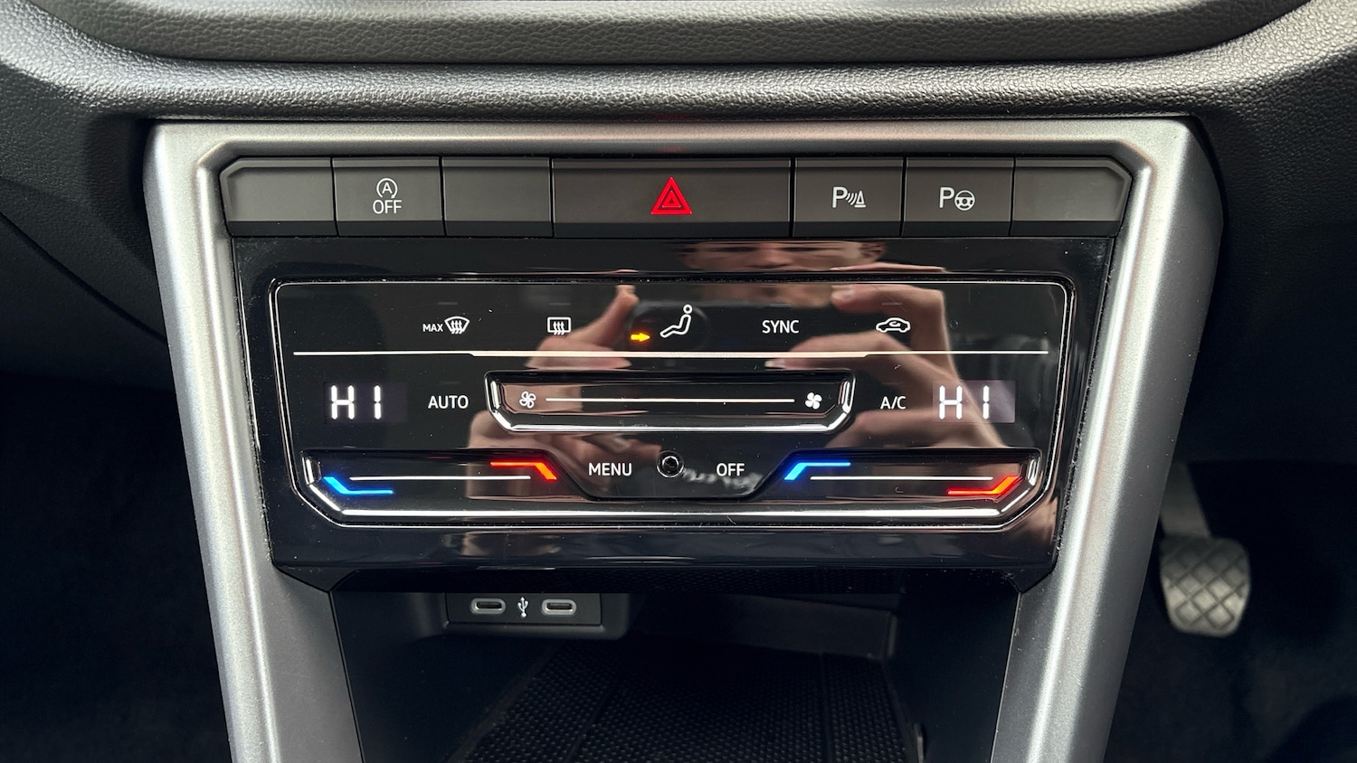 Used Volkswagen T-Roc 2023 for sale - 76980743: Photo 13