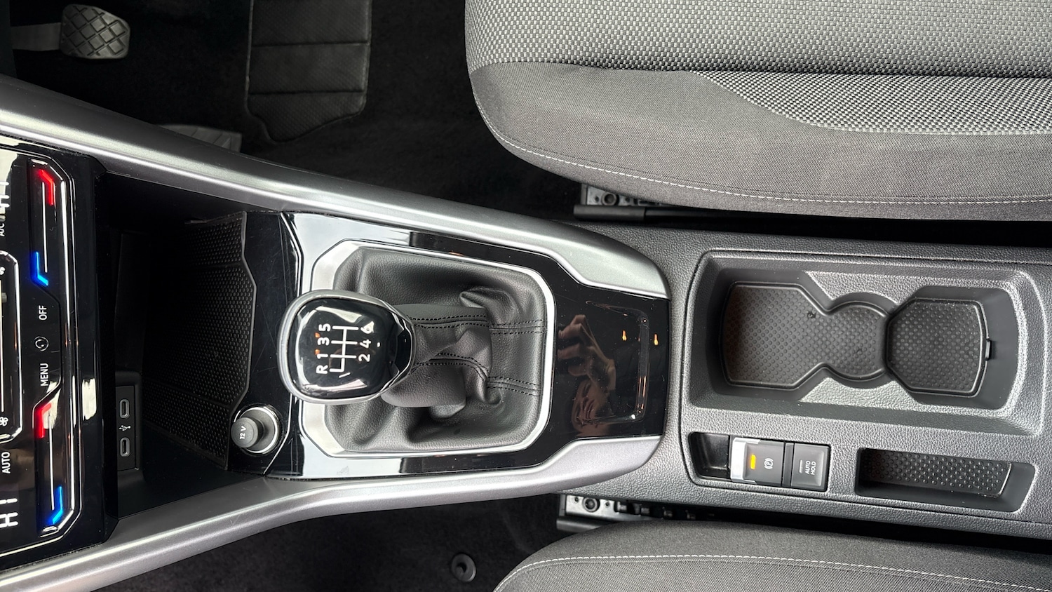 Used Volkswagen T-Roc 2023 for sale - 76980743: Photo 24