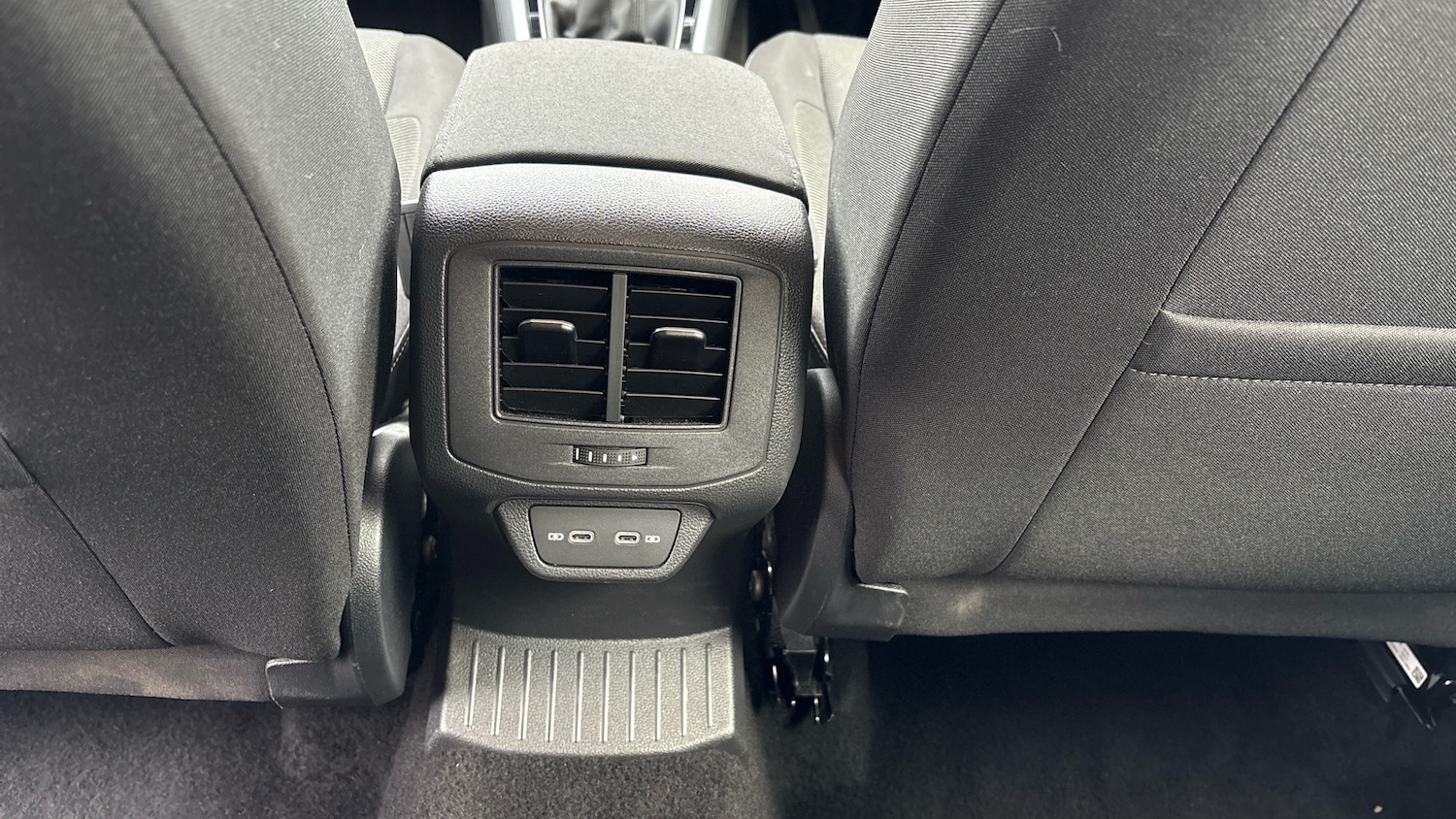 Used Volkswagen T-Roc 2023 for sale - 76980743: Photo 34