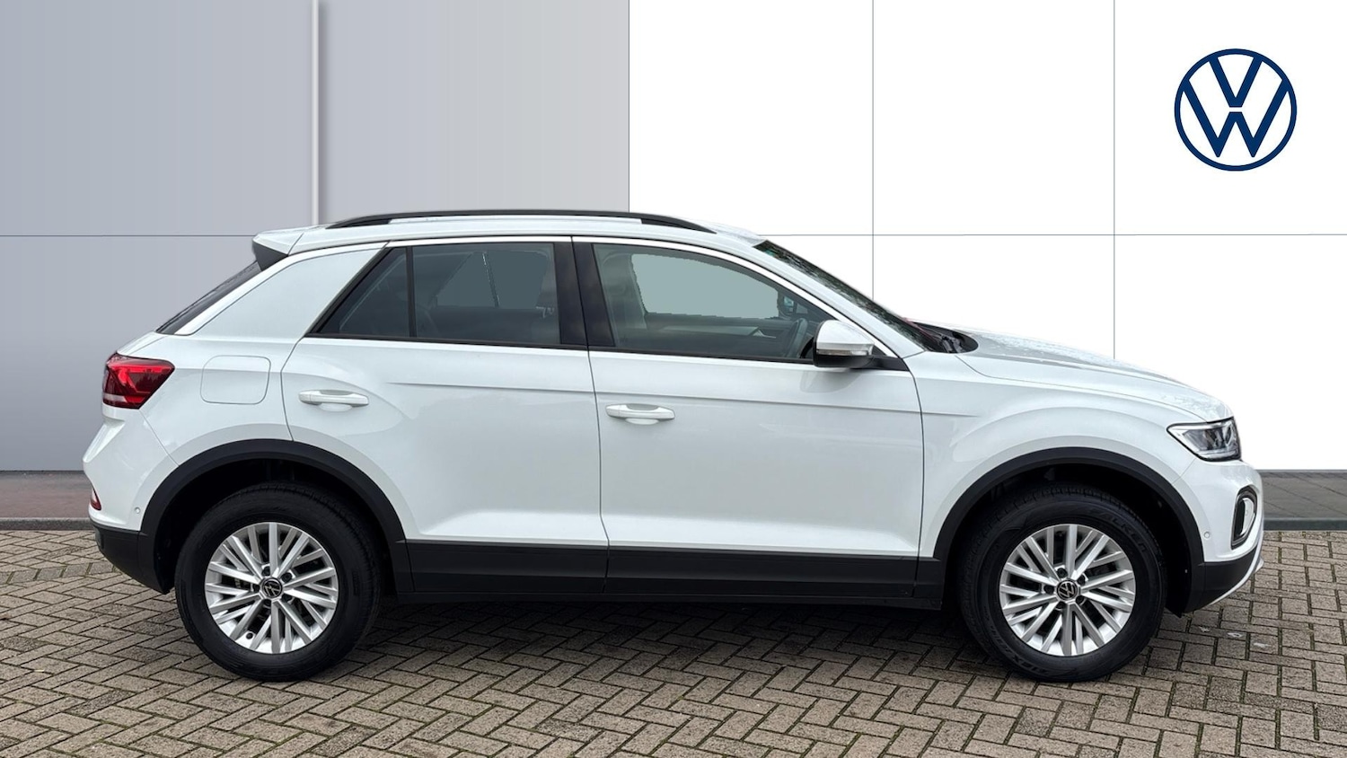 Used Volkswagen T-Roc 2023 for sale - 76980743: Photo 4