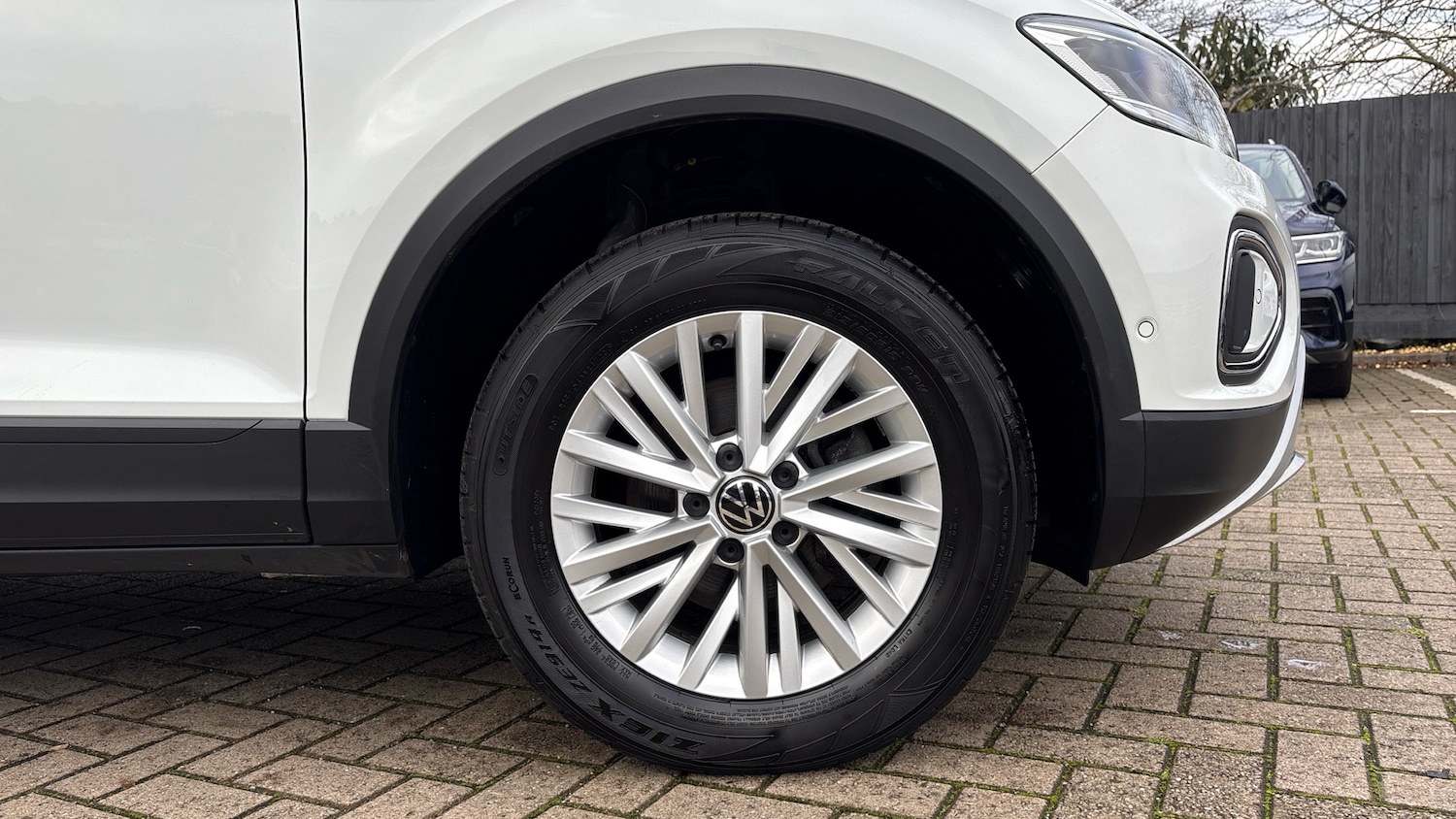 Used Volkswagen T-Roc 2023 for sale - 76980743: Photo 5