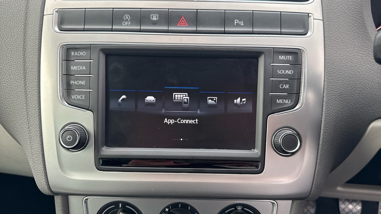 Used Volkswagen Polo 2017 for sale - 76505563: Photo 12