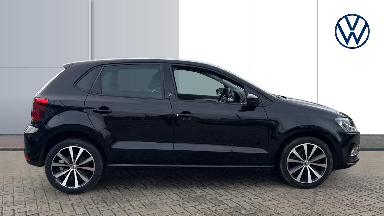 Used Volkswagen Polo 2017 for sale - 76505563: Photo 4