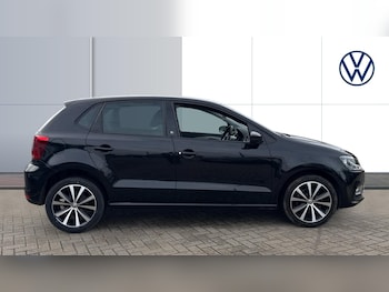 Used Volkswagen Polo 2017 for sale - 76505563: Photo