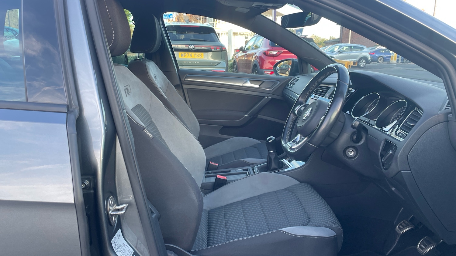 Used Volkswagen Golf 2020 for sale - 76663617: Photo 15