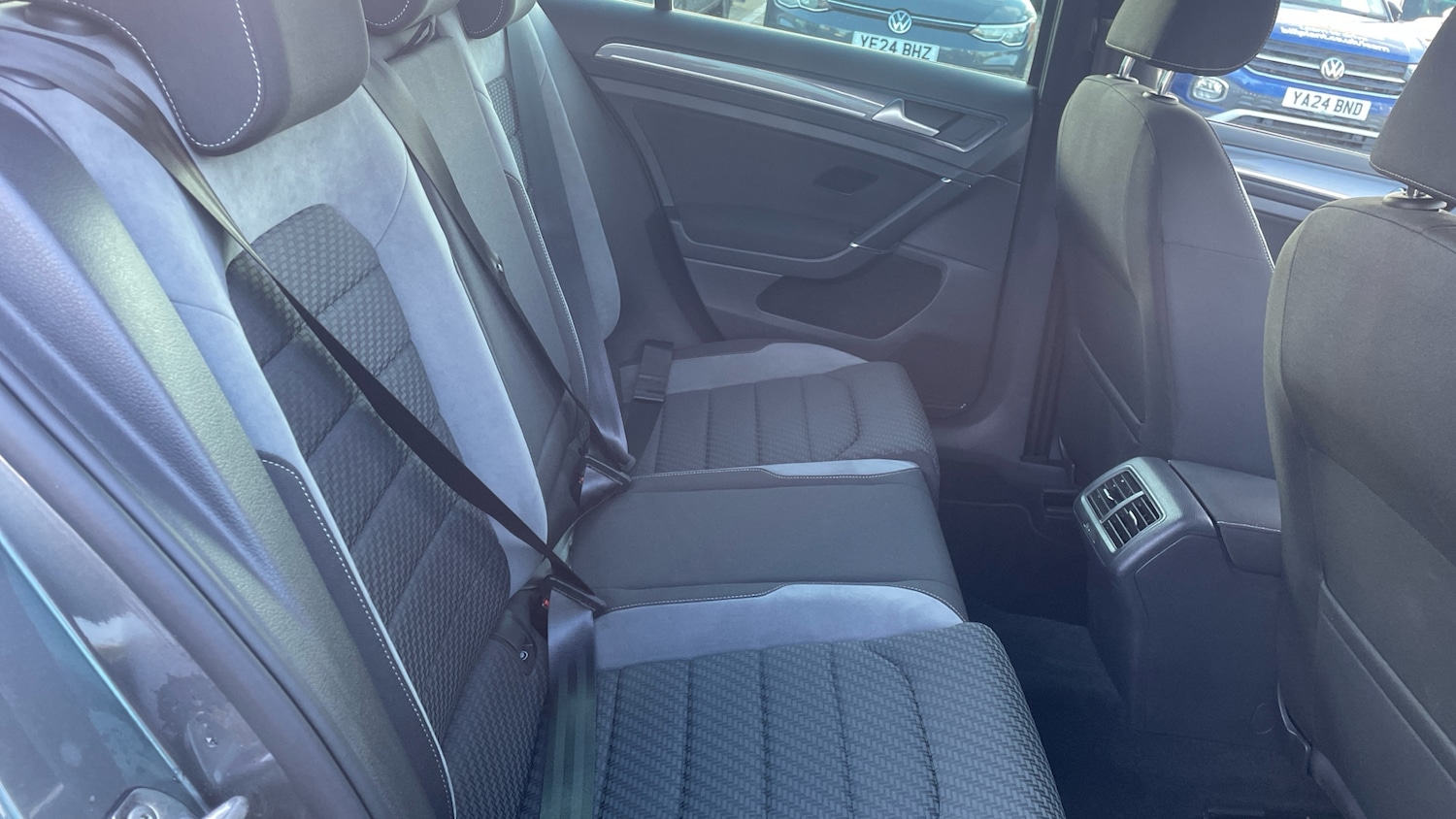 Used Volkswagen Golf 2020 for sale - 76663617: Photo 38