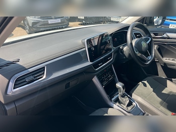 Used Volkswagen T-Roc 2022 for sale - 78735815: Photo