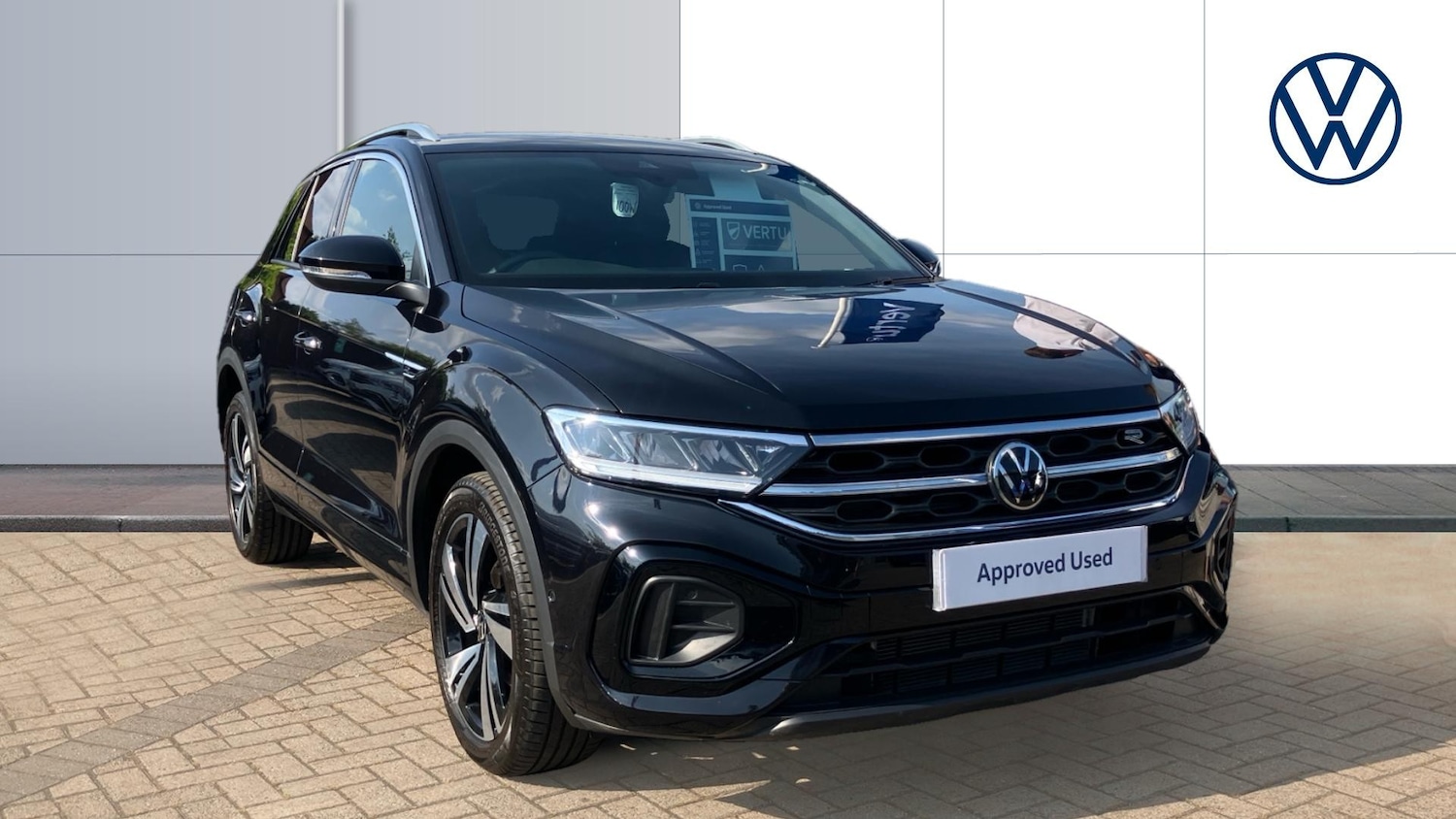 Used Volkswagen T-Roc 2023 for sale - 76343908: Photo 1