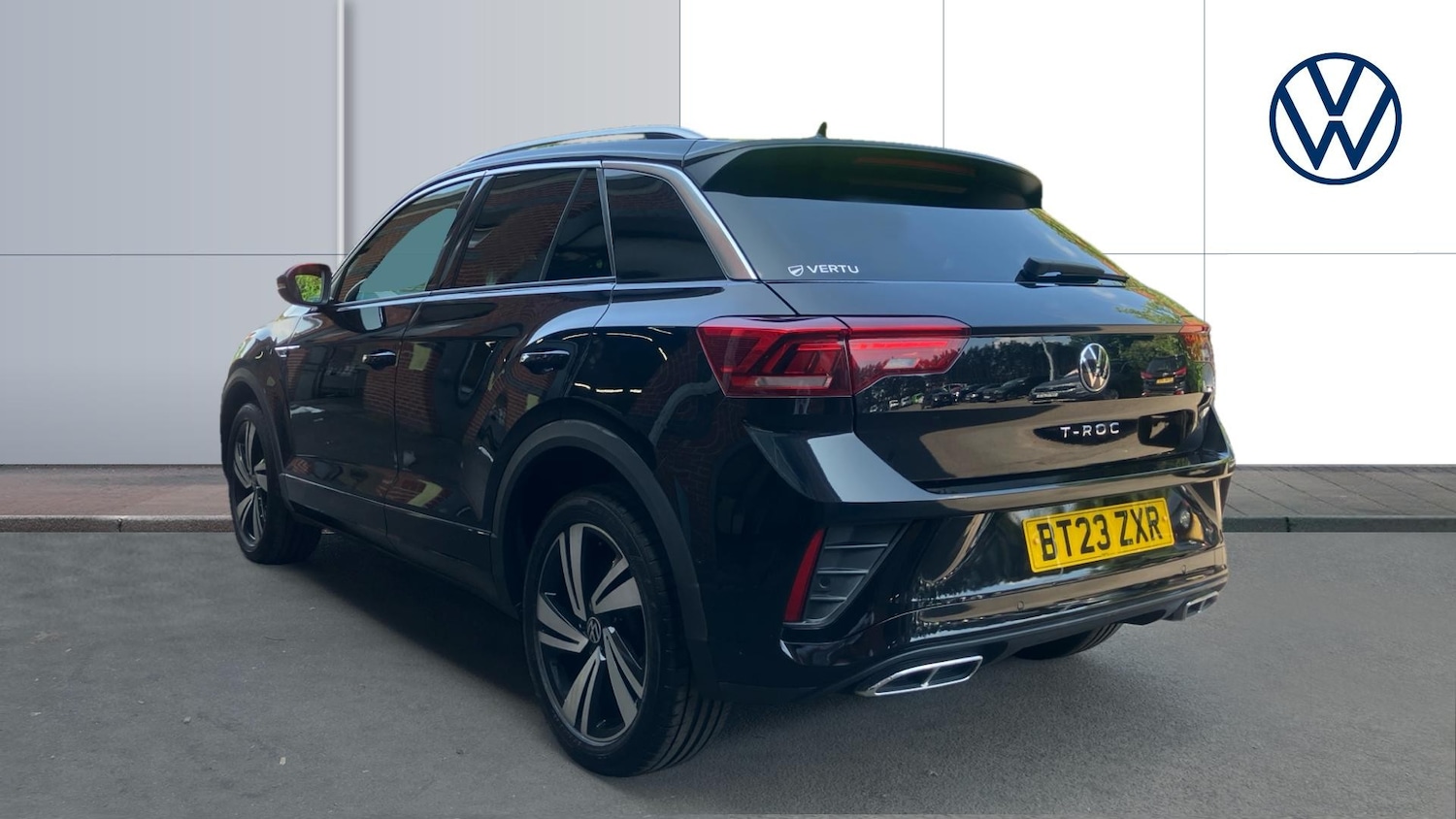 Used Volkswagen T-Roc 2023 for sale - 76343908: Photo 3