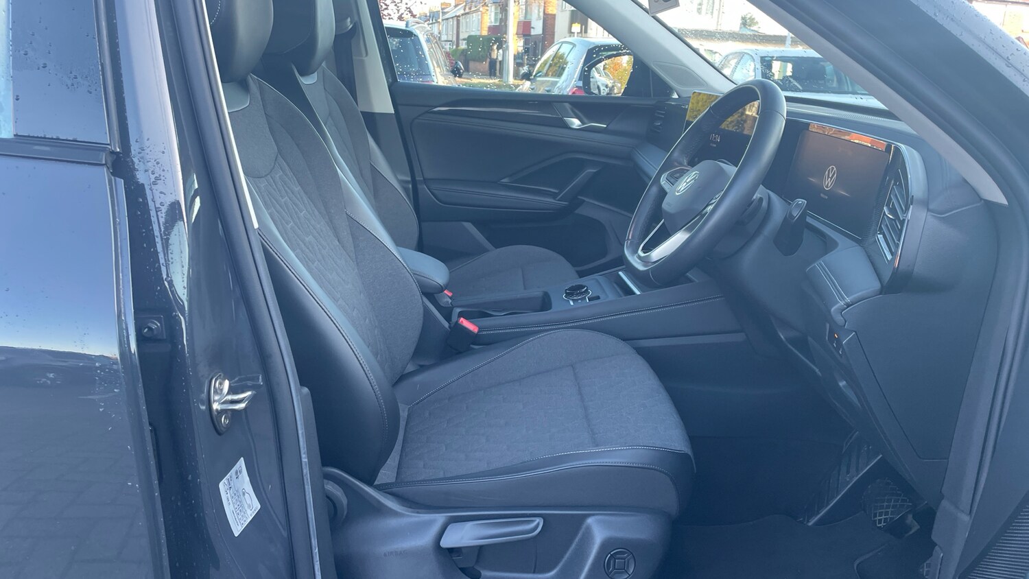 Used Volkswagen Tiguan 2024 for sale - 77078971: Photo 15