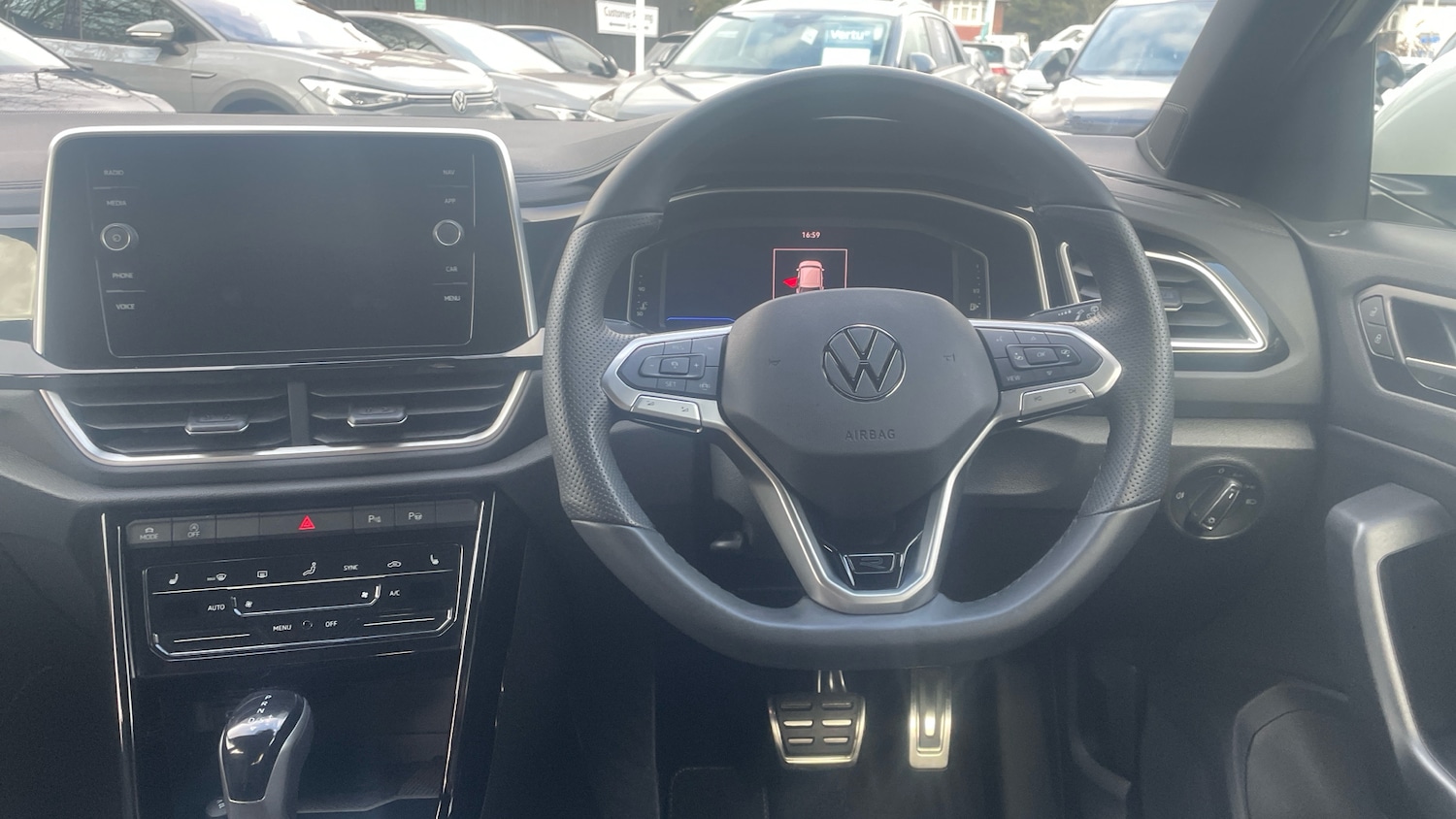 Used Volkswagen T-Roc 2025 for sale - 78081631: Photo 10