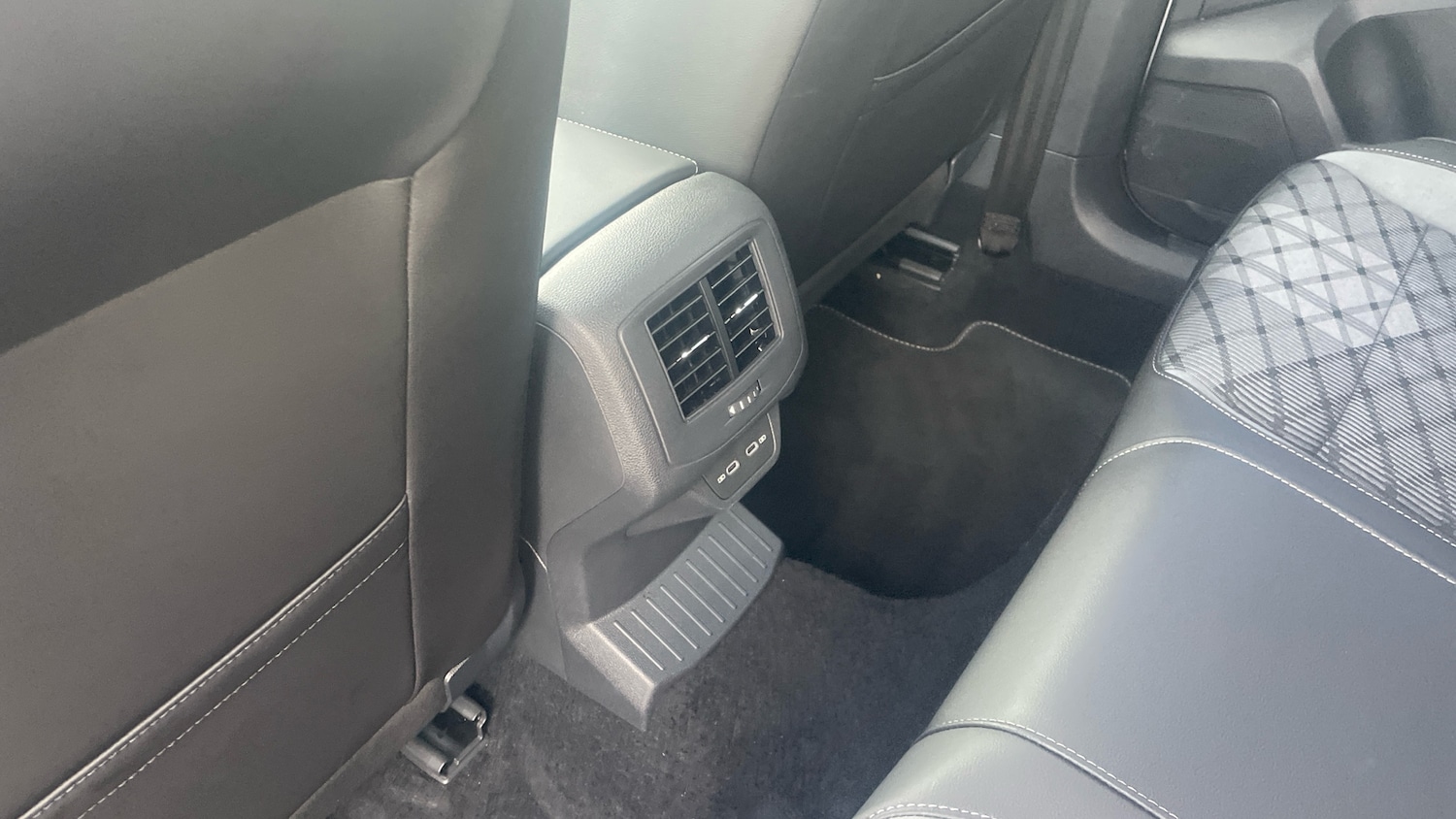 Used Volkswagen T-Roc 2025 for sale - 78081631: Photo 21