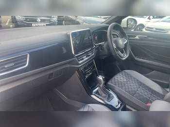 Used Volkswagen T-Roc 2025 for sale - 78081631: Photo