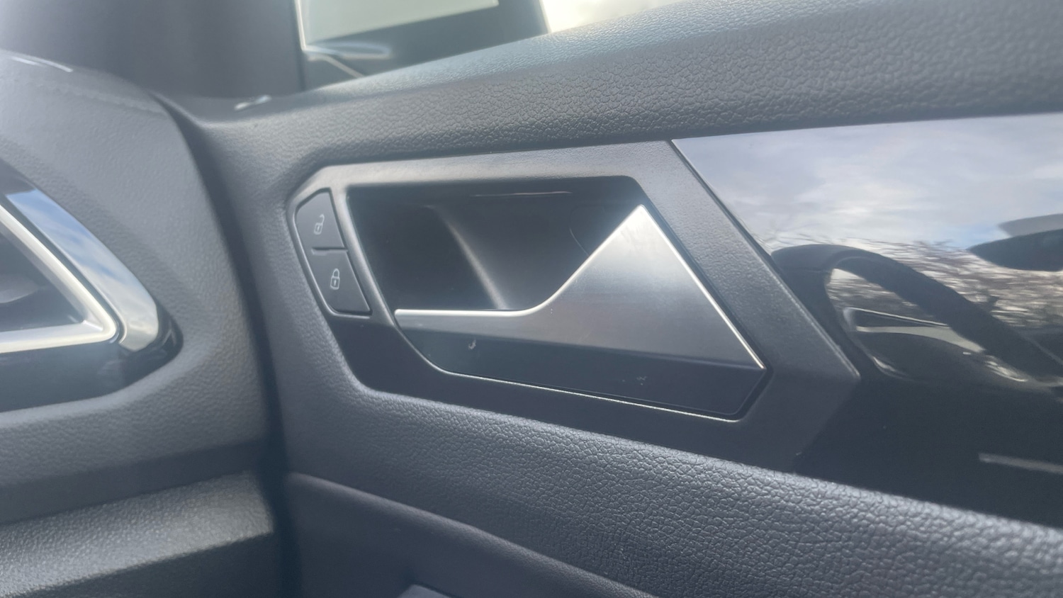 Used Volkswagen T-Roc 2025 for sale - 78081631: Photo 42