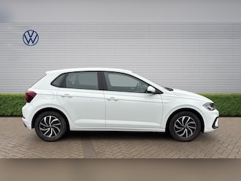 Used Volkswagen Polo 2023 for sale - 77663302: Photo