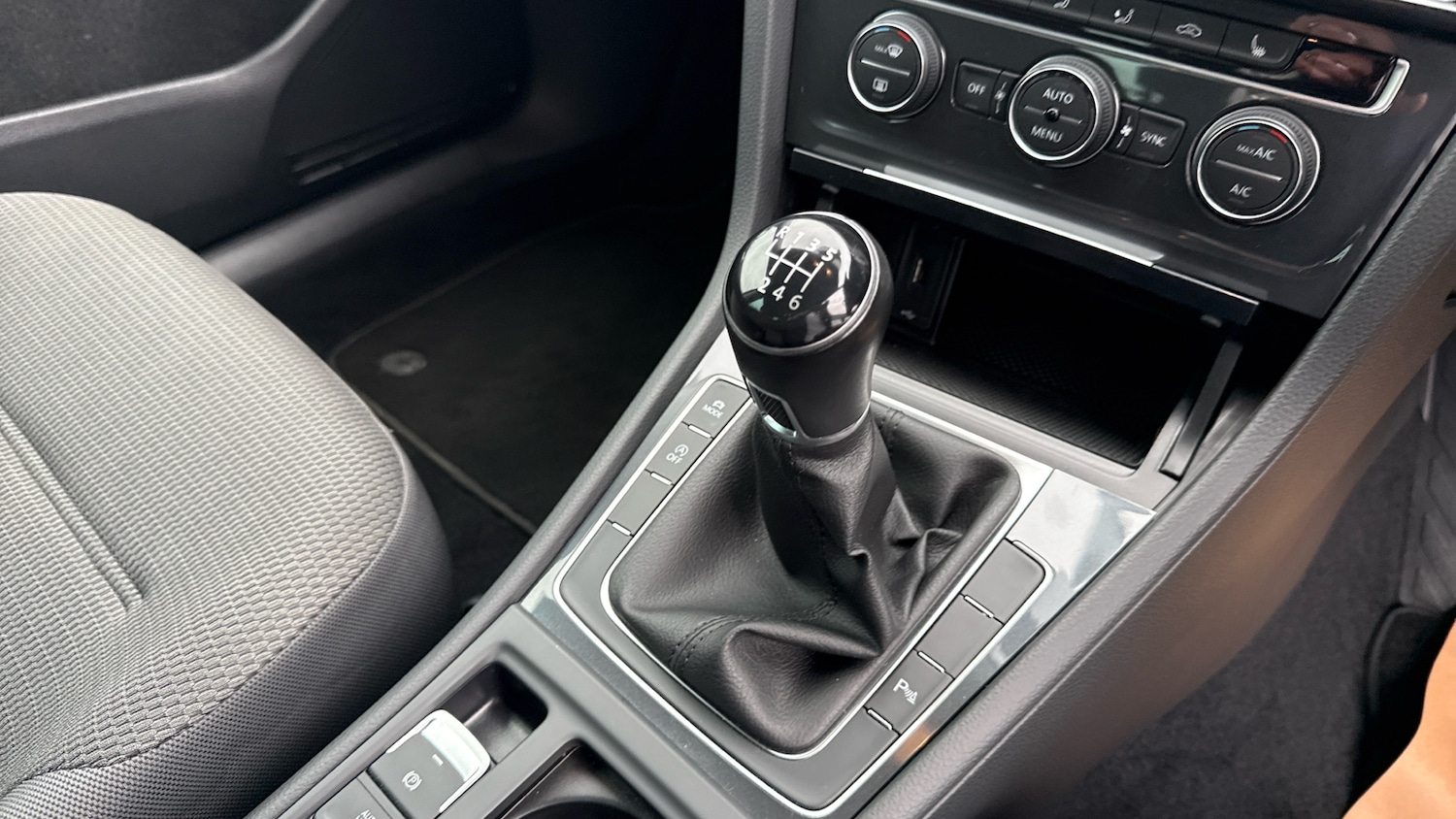 Used Volkswagen Golf 2020 for sale - 76881539: Photo 14