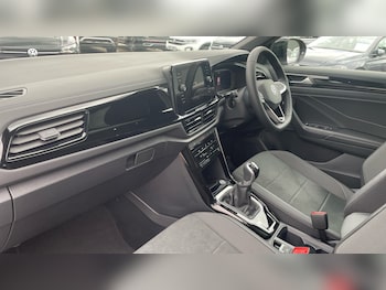 Used Volkswagen T-Roc 2026 for sale - 79045379: Photo