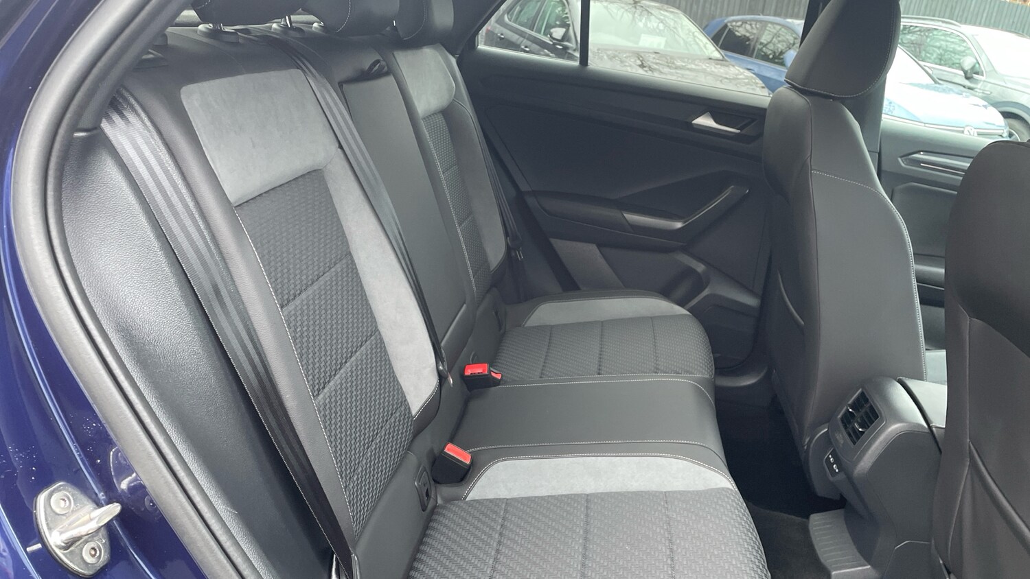 Used Volkswagen T-Roc 2021 for sale - 77516345: Photo 29