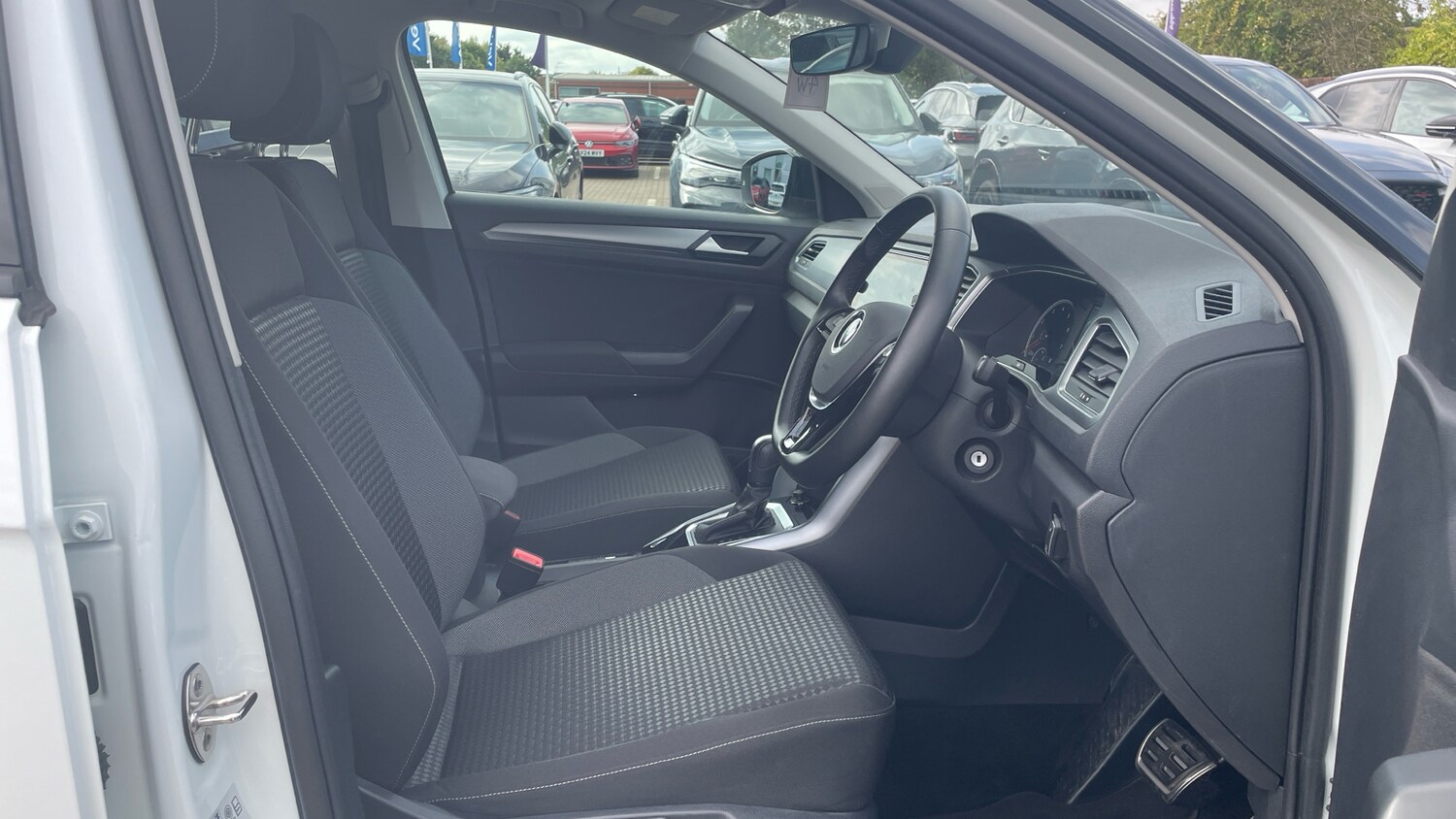 Used Volkswagen T-Roc 2021 for sale - 76076265: Photo 15