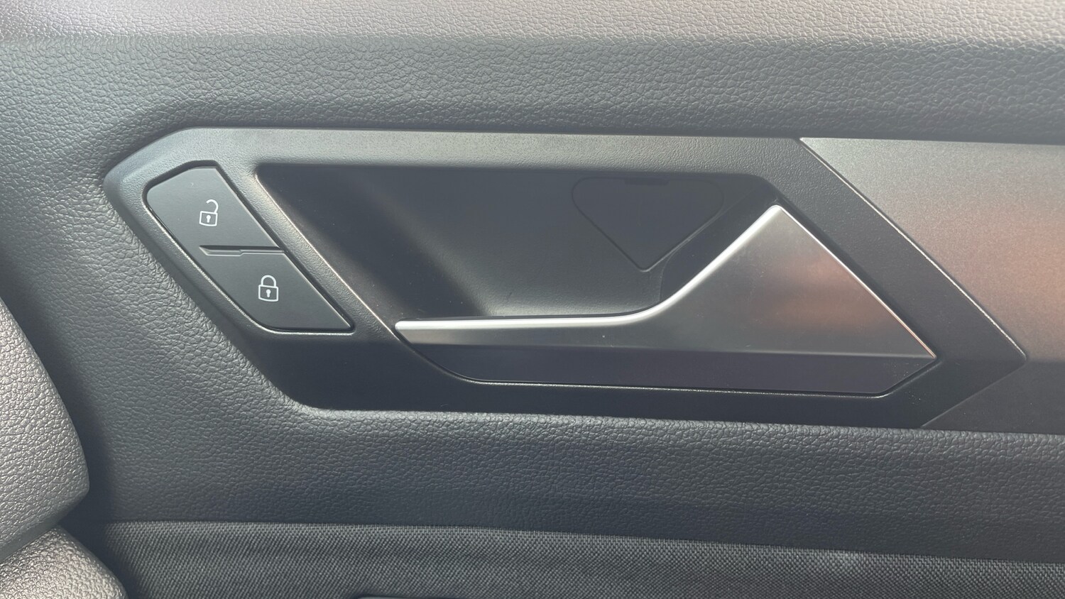 Used Volkswagen T-Roc 2021 for sale - 76076265: Photo 32