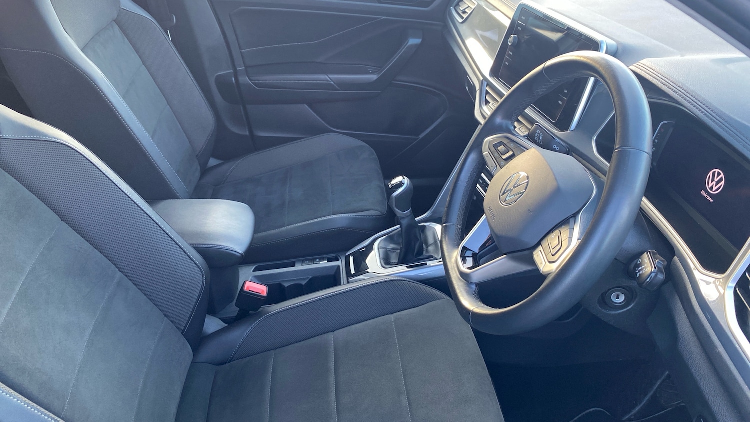 Used Volkswagen T-Roc 2022 for sale - 77136068: Photo 15