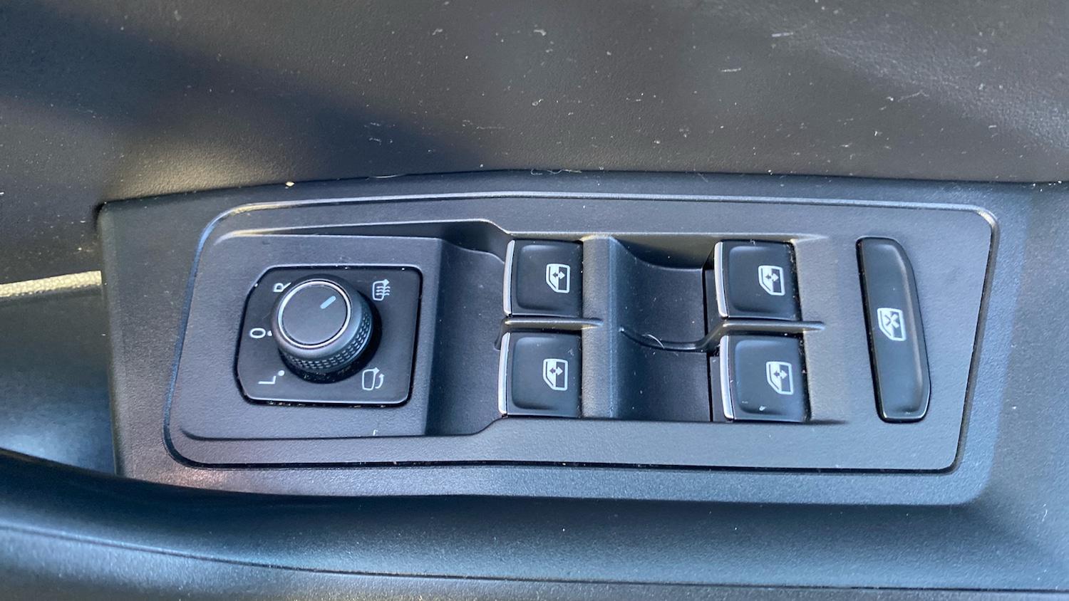 Used Volkswagen T-Roc 2022 for sale - 77136068: Photo 19