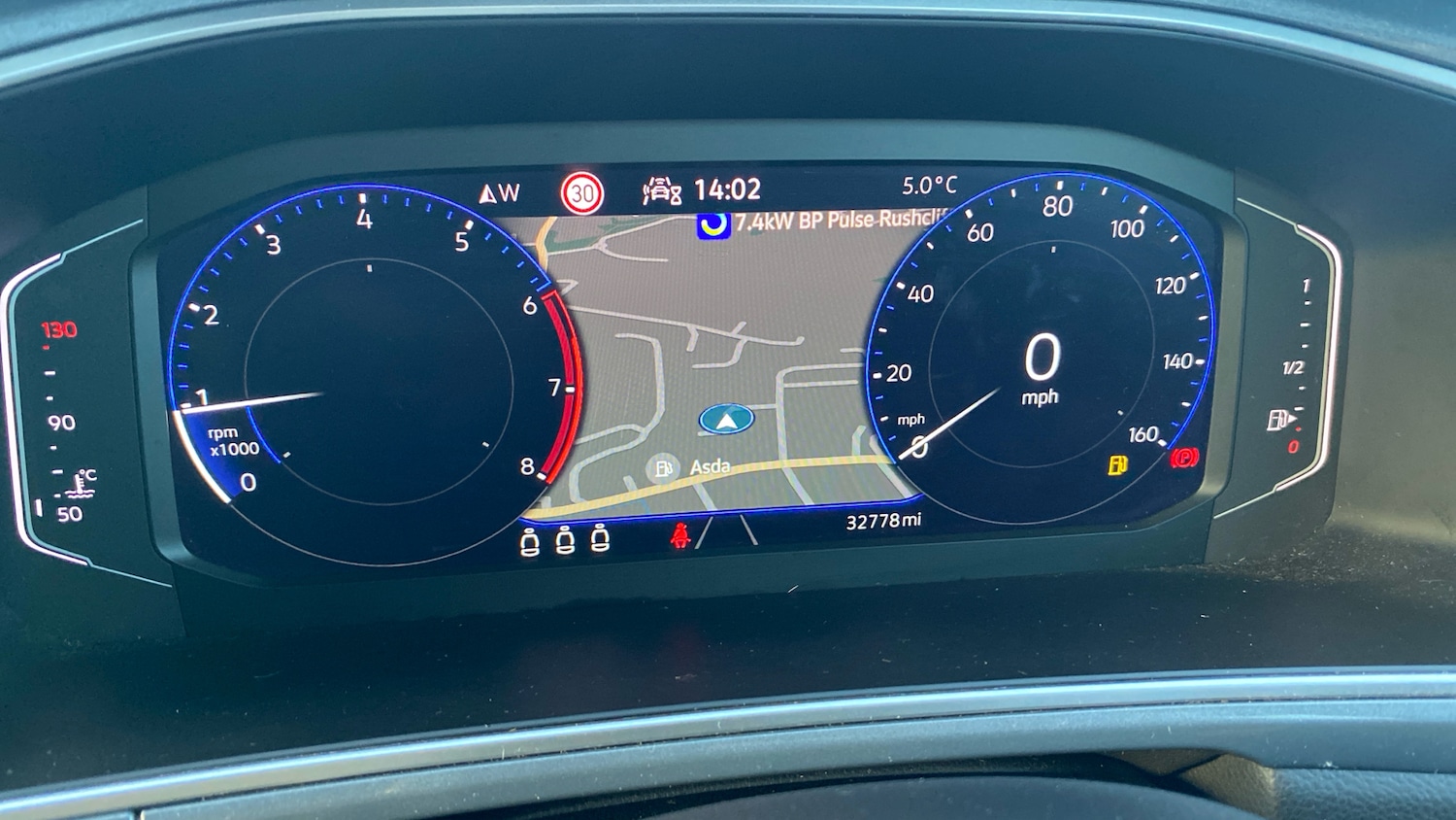 Used Volkswagen T-Roc 2022 for sale - 77136068: Photo 22