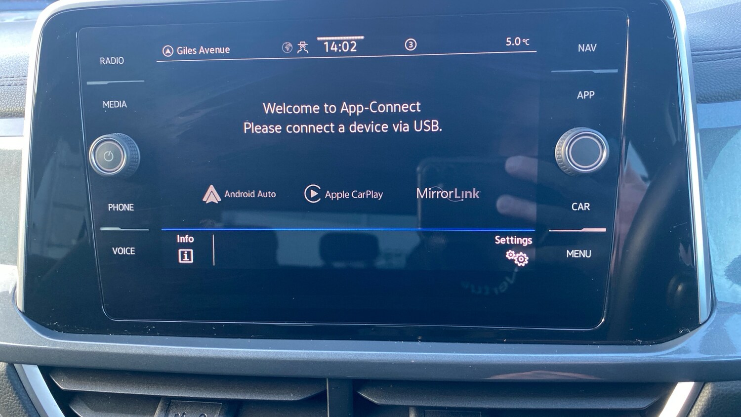 Used Volkswagen T-Roc 2022 for sale - 77136068: Photo 23