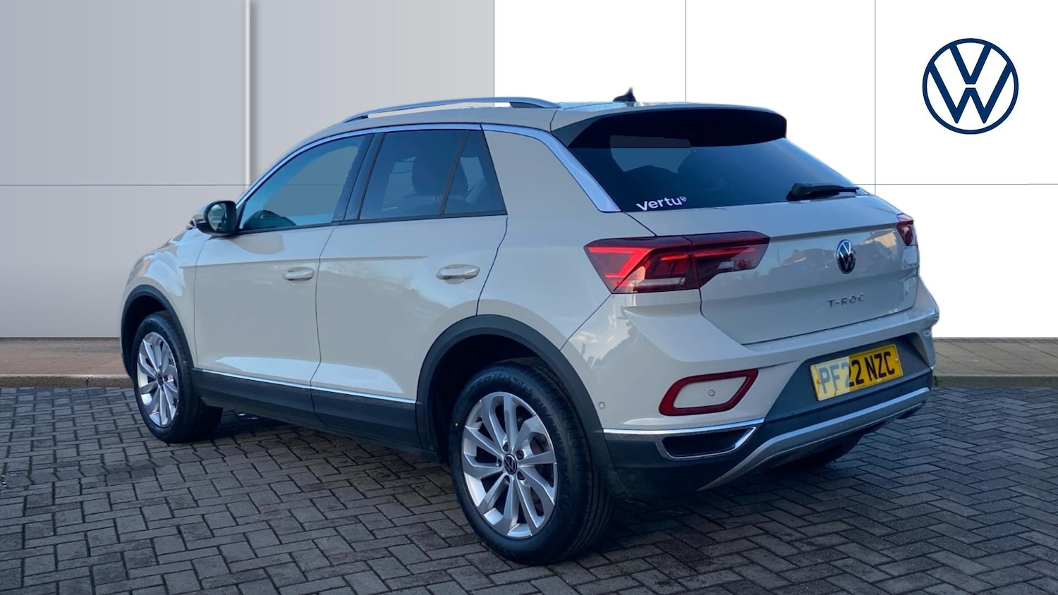 Used Volkswagen T-Roc 2022 for sale - 77136068: Photo 3