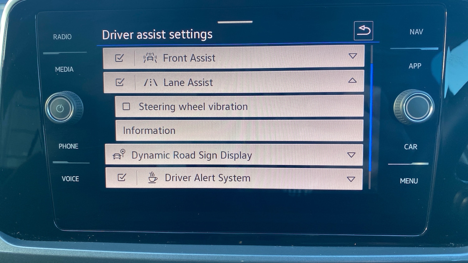 Used Volkswagen T-Roc 2022 for sale - 77136068: Photo 33