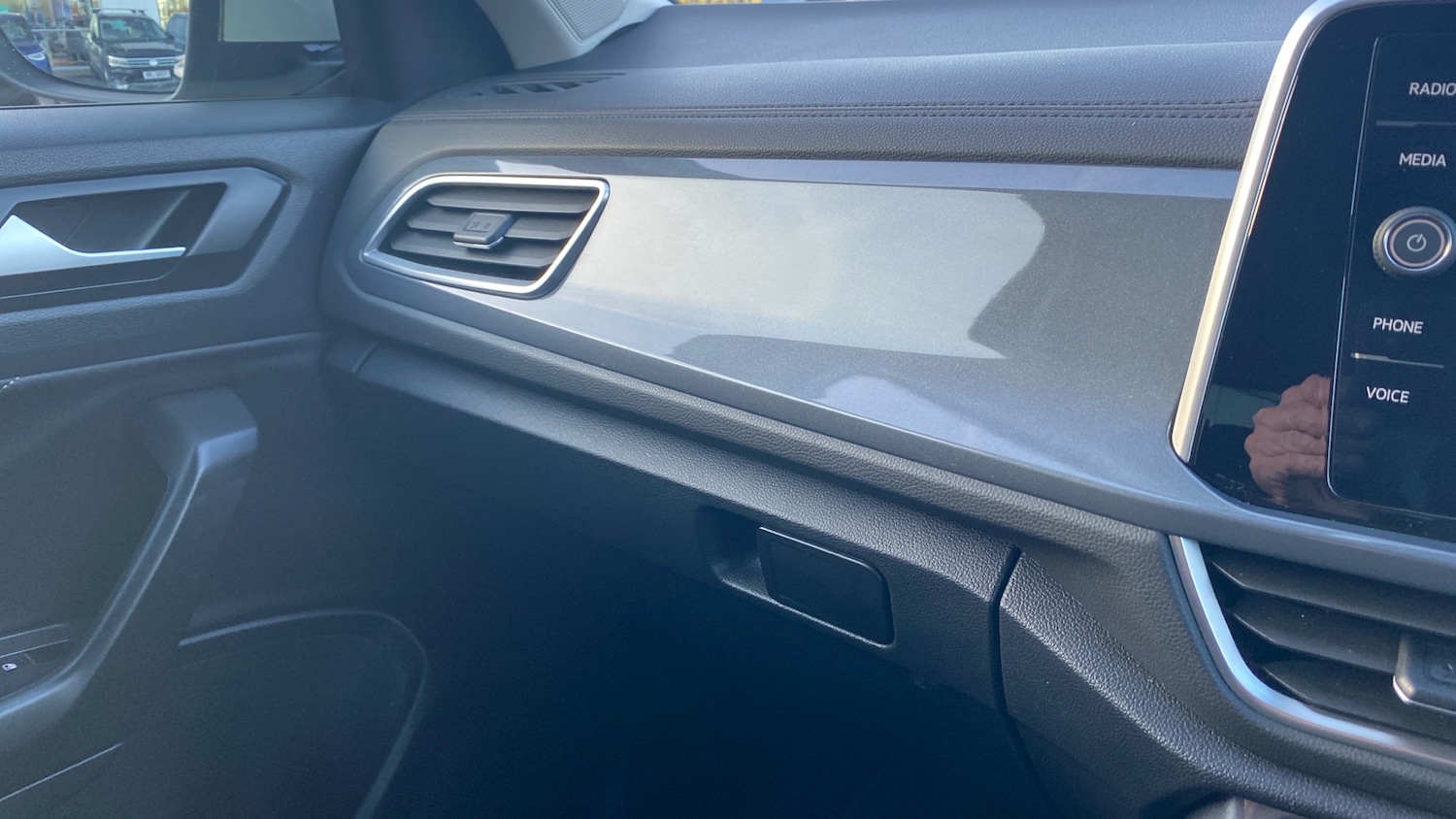 Used Volkswagen T-Roc 2022 for sale - 77136068: Photo 44