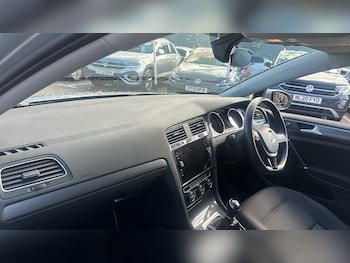 Used Volkswagen Golf 2020 for sale - 75959384: Photo