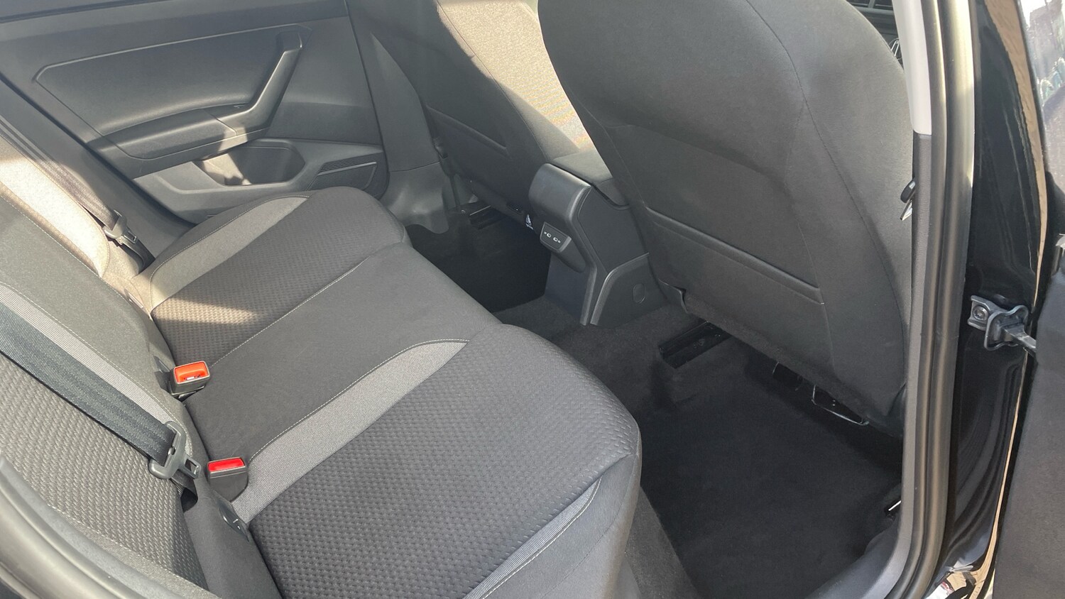 Used Volkswagen Polo 2022 for sale - 76252550: Photo 32