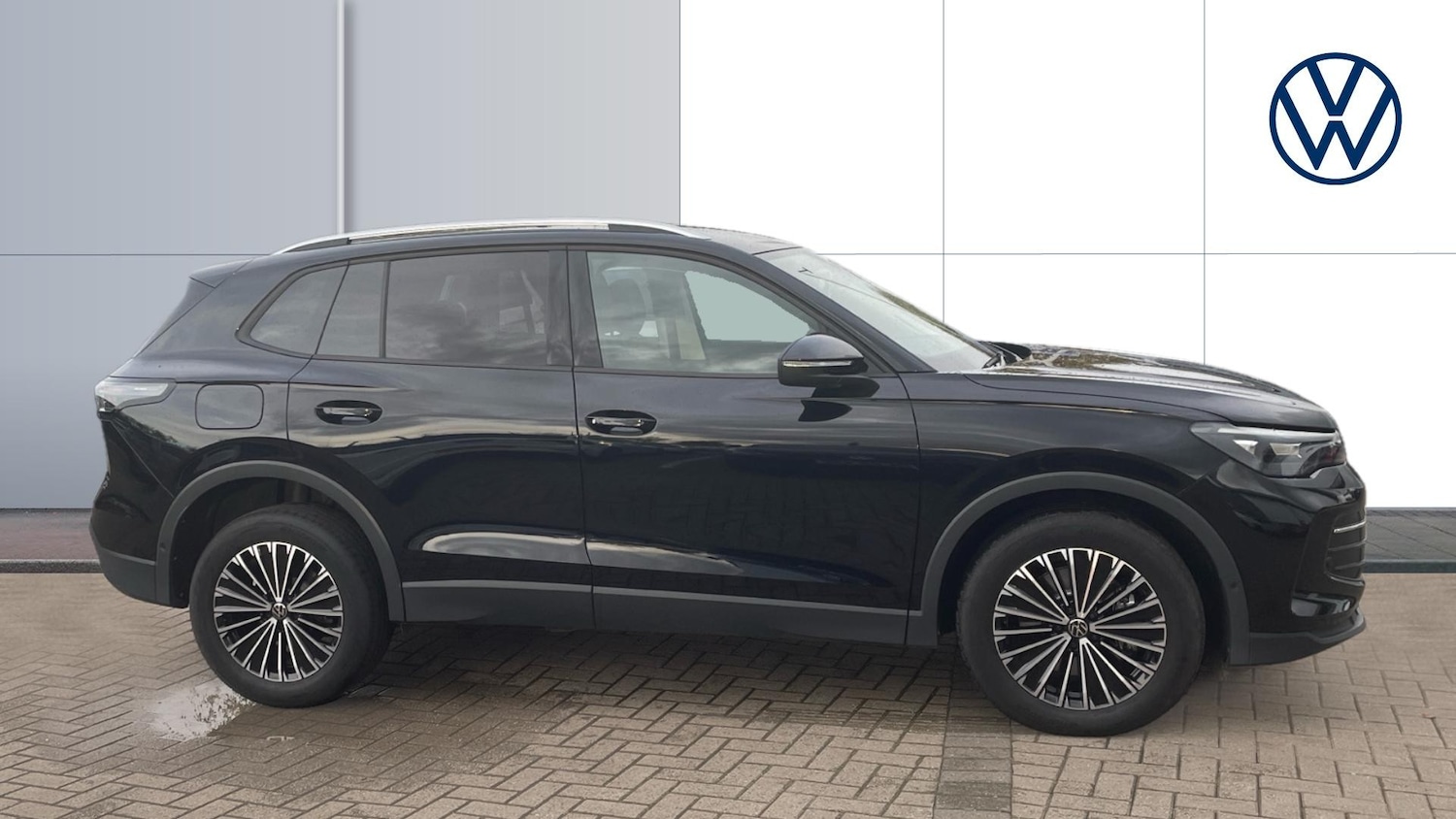 Used Volkswagen Tiguan 2024 for sale - 76541701: Photo 4